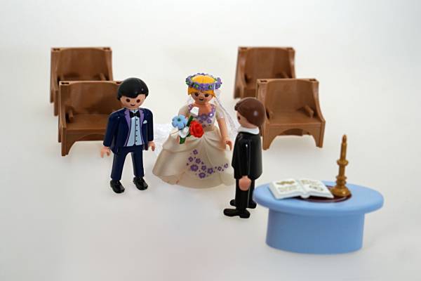 Playmobil Figuren aus Hochzeitskirche für Spur G Gartenbahn