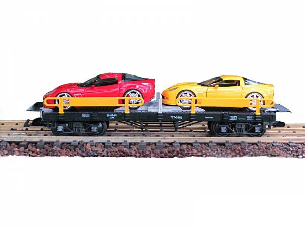 Zenner Autotransporter mit 2 Corvette Sportwagen, Kunststoffräder, Spur G Gartenbahn