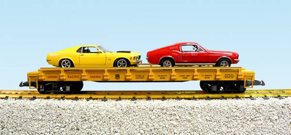 USA-Trains UP Auto Flatcar - w/Ford Mustang Boss (2) - Armour Yellow (#666505) ,Spur G