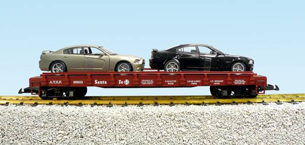 USA-Trains ATSF Auto Flatcar - w/Dodge Charger (2) - Oxide Red (#89653 ) ,Spur G