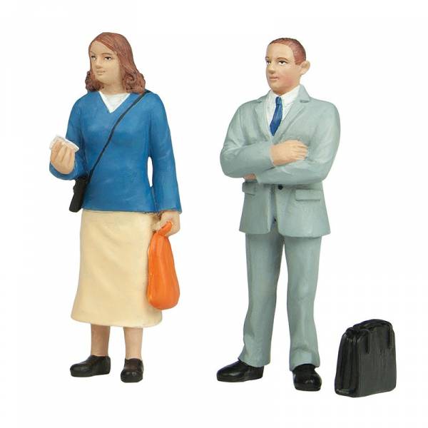 Liliput figures, 2 figures standing with backpack G Scale Scale 1: 22.5